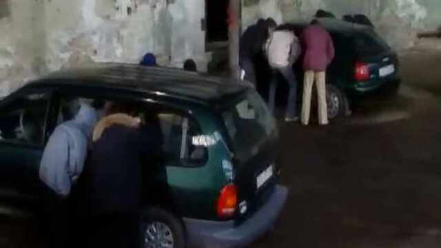 Краще порно : Брюнетка в панчохах секс мами з сином грає дупою верхи на великому члені Порнофільм